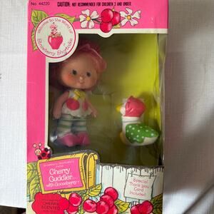 Vintage 1982 Cherry Cuddler w/ Gooseberry Friend of Strawberry Shortcake